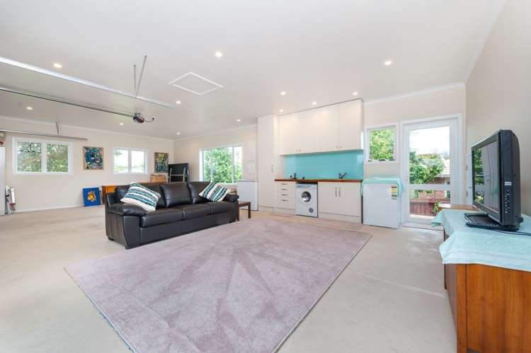 43 Tahi Terrace Glen Eden_19