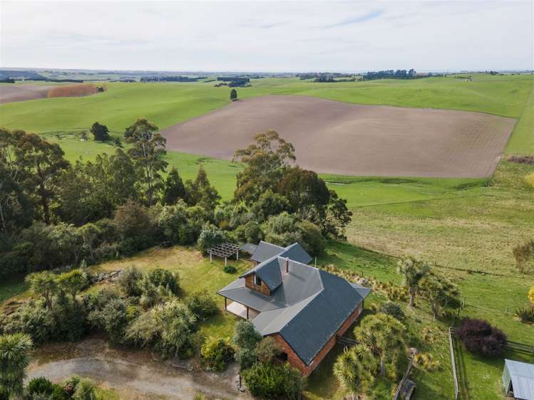 531 Doake Road Levels Valley_24