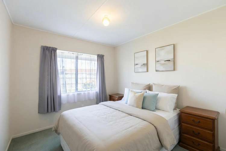 15B Jeffares Place Taradale_7