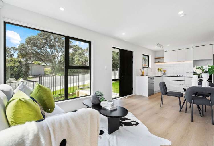5/1090 Beach Road Torbay_10