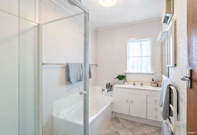 16 Oakdale Road Hillsborough_11