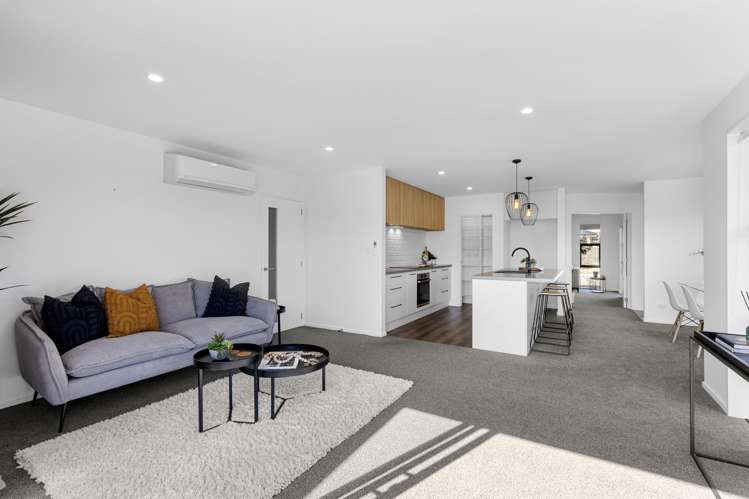 98 Oaks Drive Lincoln_10