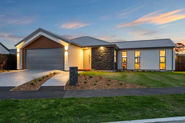 Sun, Stone & Style in Oakbridge