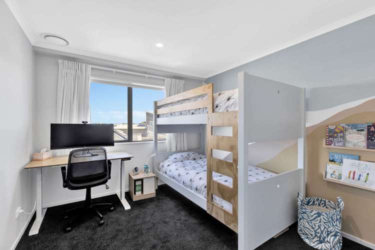 16 Tippet Crescent Wigram_12