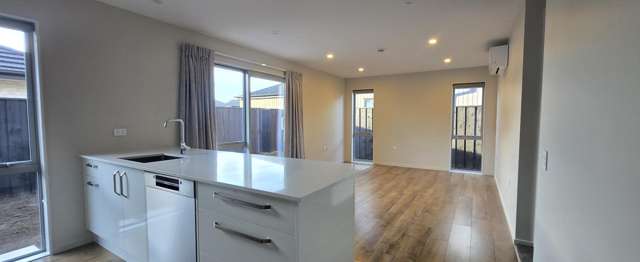 13 Finn Avenue 11103_2