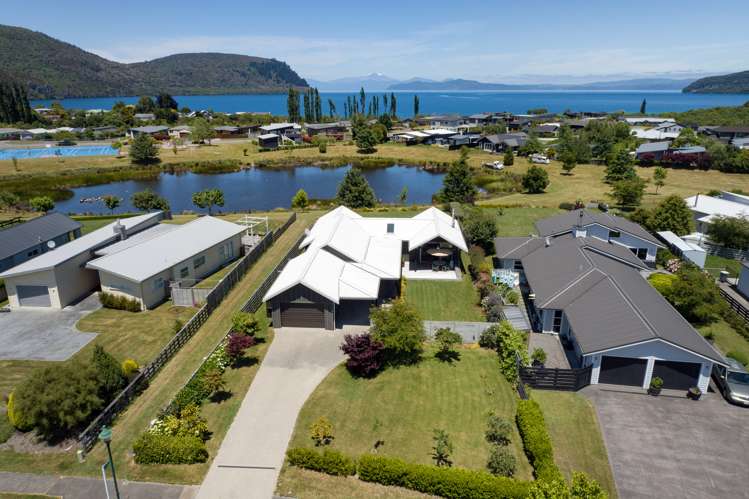 9 Pukeko Way Kinloch_25