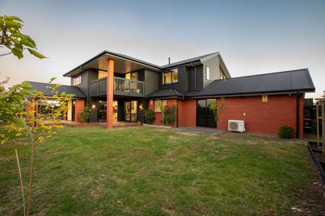 71 Probert Crescent Chartwell_1