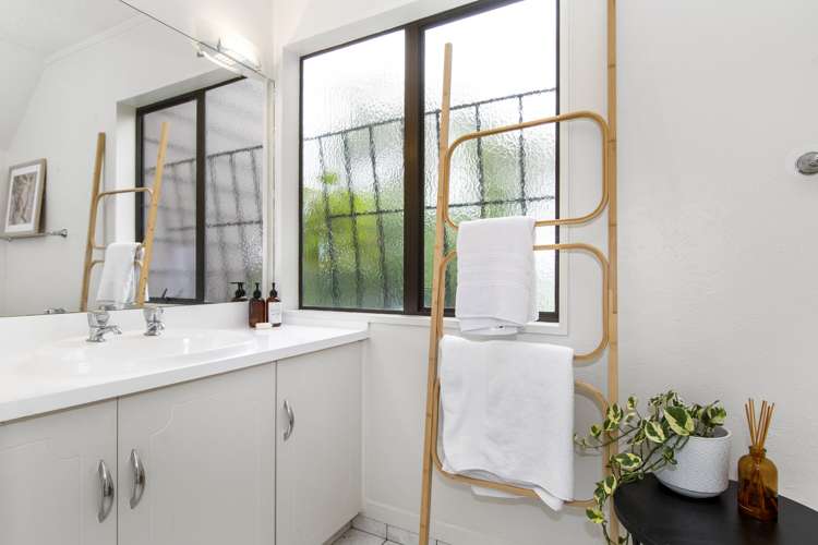 38 Hammond Street Hairini_12