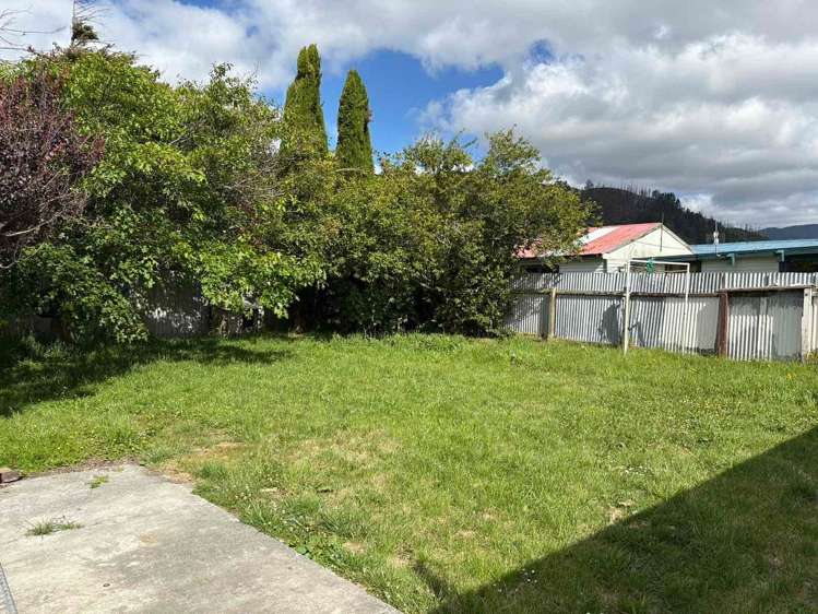 100 Frederick Street Wainuiomata_15