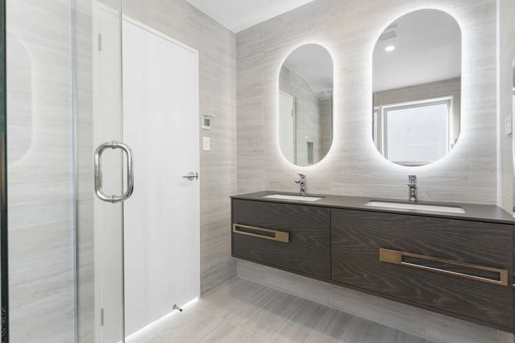 1b Sea Spray Drive Bucklands Beach_14