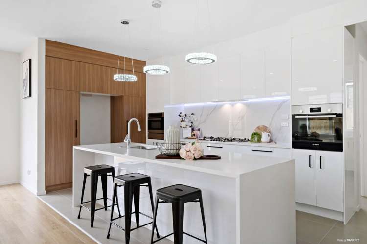 19 Koropa Road Flat Bush_3