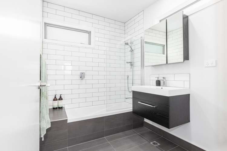 11/30 Monowai Road Johnsonville_17