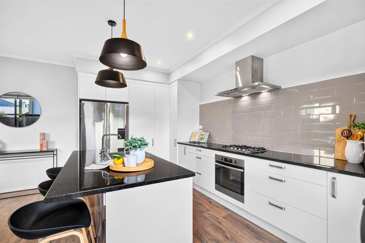 24 Grey Warbler Road_4