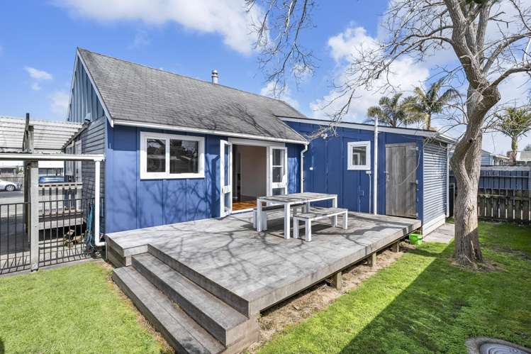 1a Stokes Avenue Te Atatu Peninsula_12