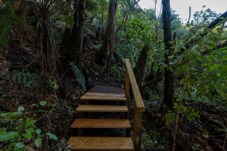 18 & 20 Te Toroa Drive Lake Tarawera_17