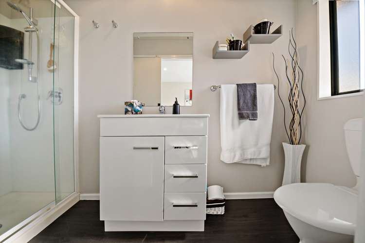 36 Koru Street Mangere Bridge_10