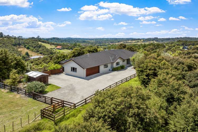 240 Three Oaks Drive Dairy Flat_16