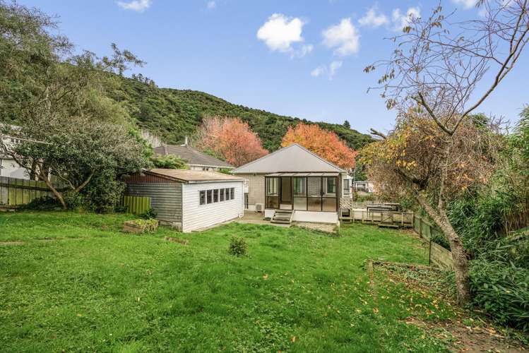 6 Boyd Grove Naenae_19