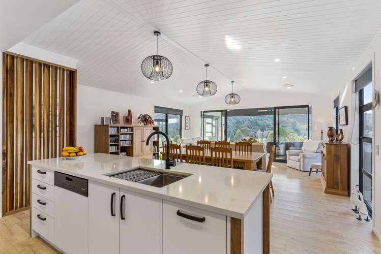 19 Titoki Lane Whangamata_13