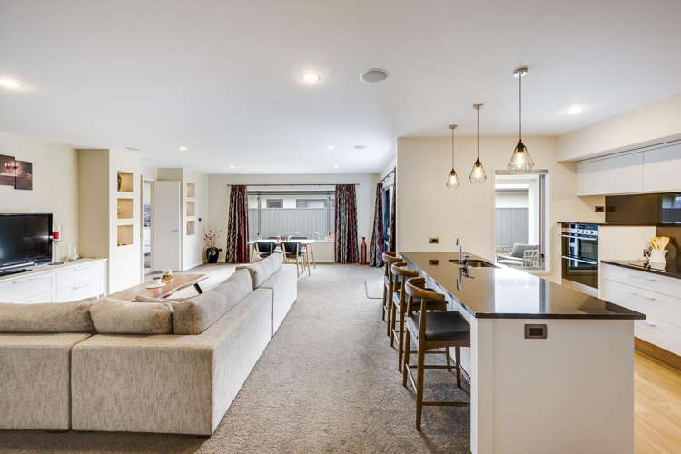 72 Orotu Drive Poraiti_5