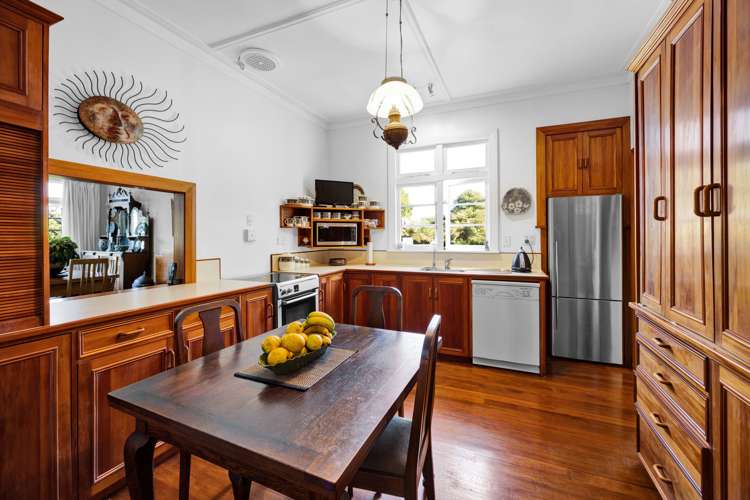 355 High Street Hawera_9