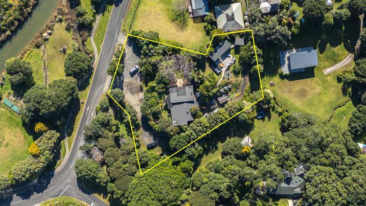 8 Pye Place Hot Water Beach_1