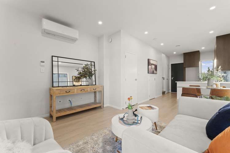 2/10 Johns Creek Crescent_2