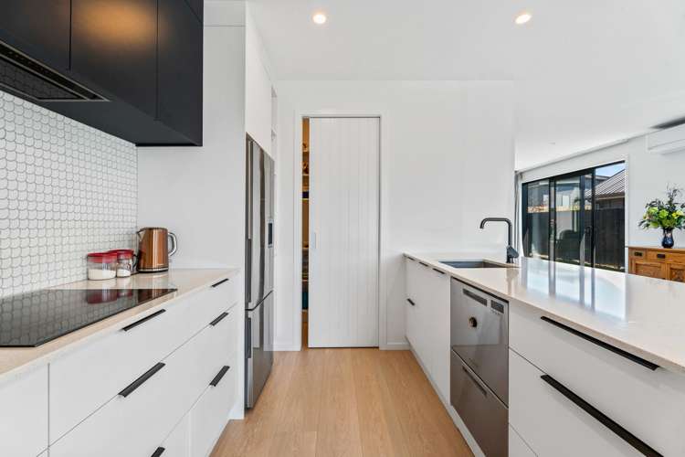 7 Tahi Street Albert Town_5