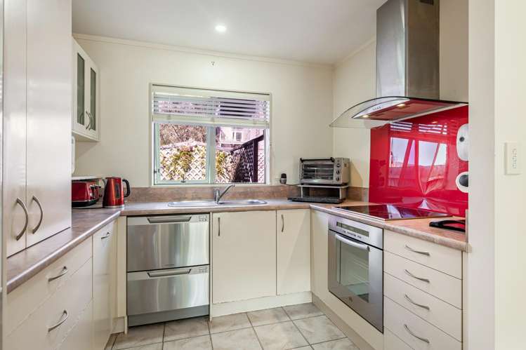 15/262 Centreway Road Orewa_8