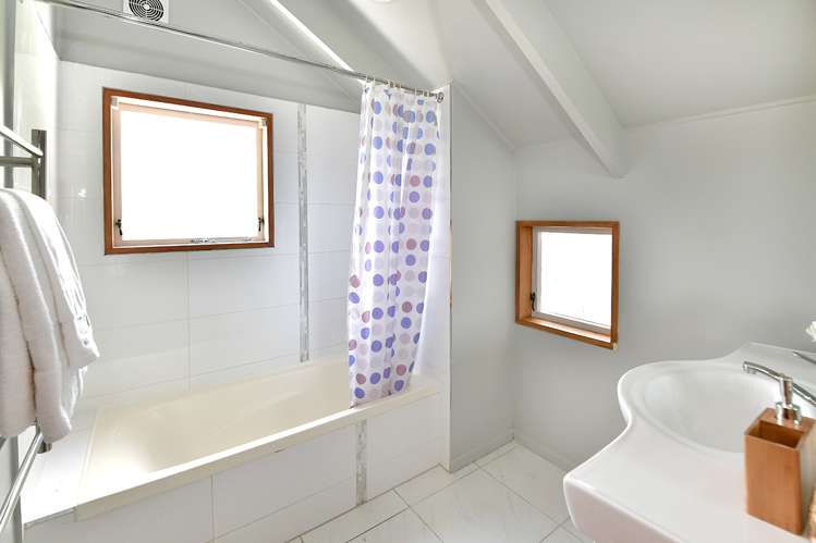 12 Celina Place Browns Bay_11