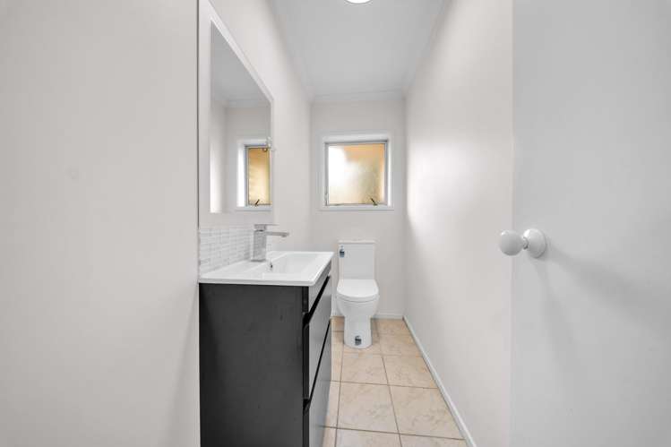 2/13 Fratley Avenue Farm Cove_12