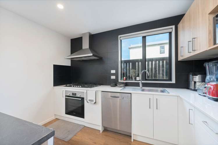 16 Hiki Street Hobsonville_9