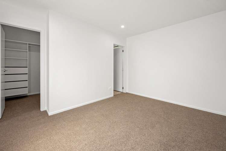 11a Holland Street Glenholme_7