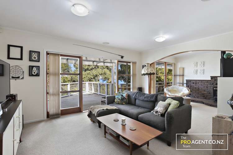 33 Lookout Drive Laingholm_6