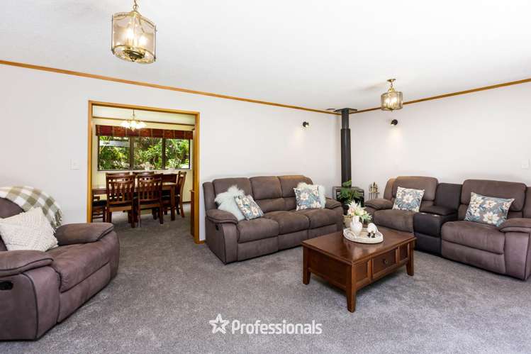 8 King Charles Drive Kingsley Heights_5