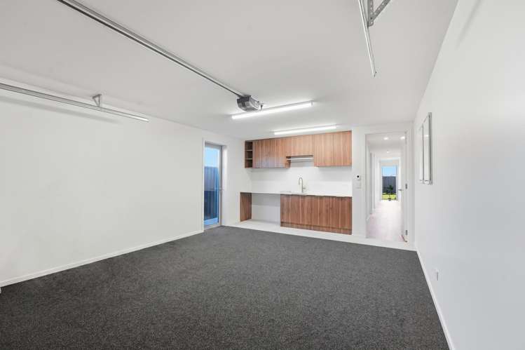 42 Burdon Loop Lake Hawea_16