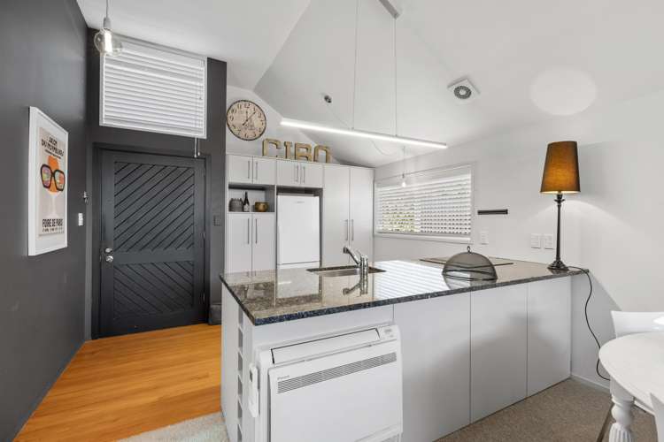 3/93 Aikmans Road Merivale_16