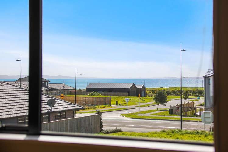 12 Korowhiti Road Clarks Beach_5