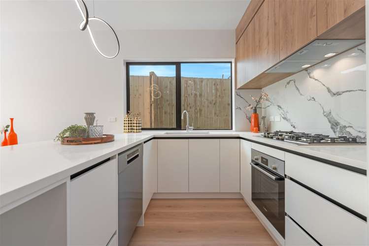 5 whakairo crescent Gulf Harbour_7