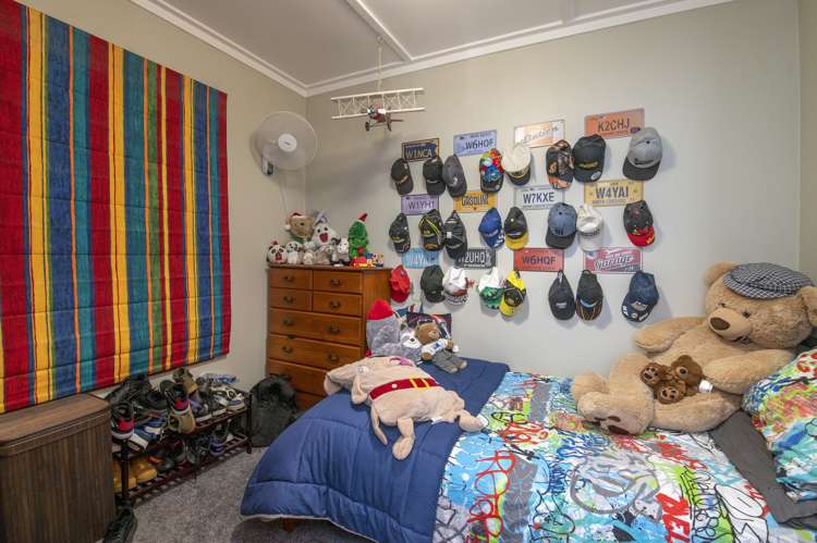 1070 Queen Street East Levin_13