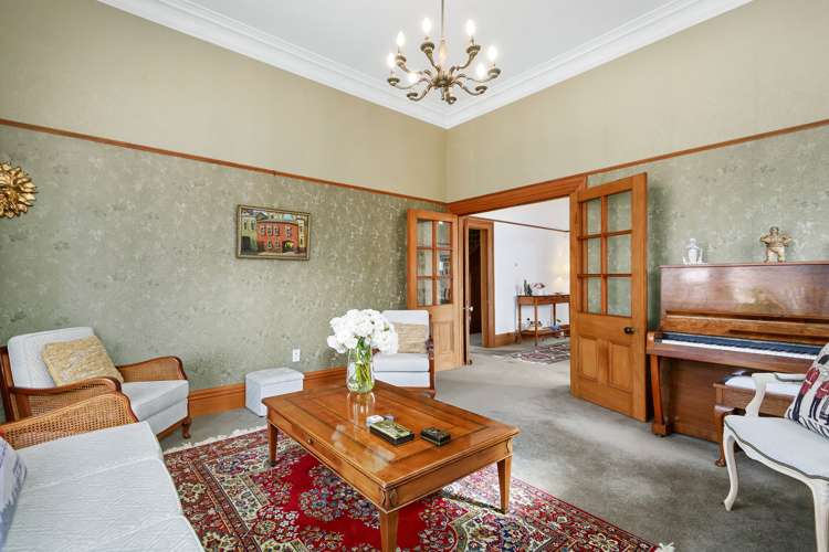 18 Whites Line West Woburn_16