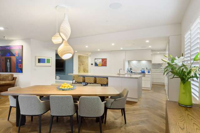 Heart of the City - Luxury Four Bedroom Residence