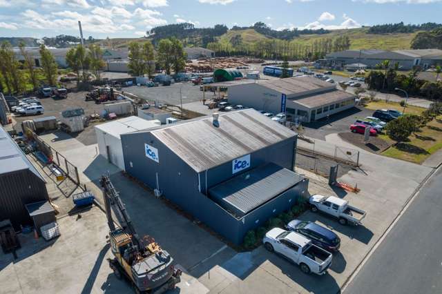 Northland Ice and Baitup Business and Property