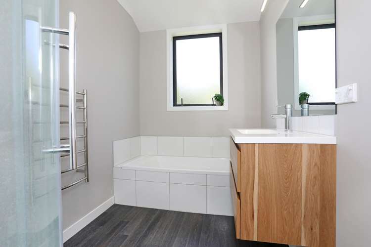 6 George Street Bulls_14