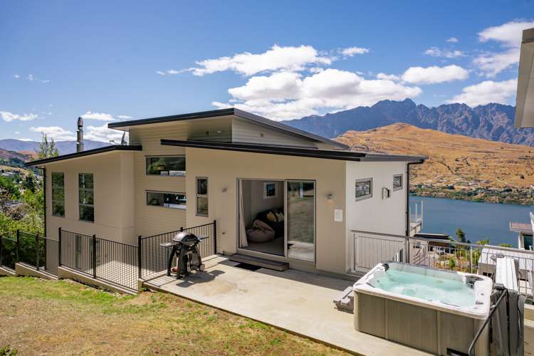 23 Olivers Place Queenstown_25