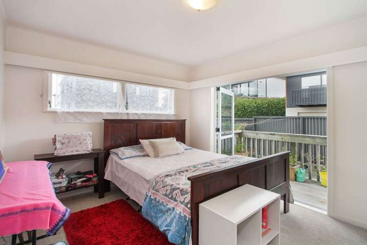 2/7 Lydia Avenue Northcote_20