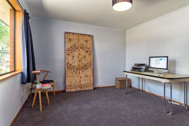 12 Esher Place Saint Martins_25