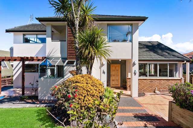 PRE AUCTION NOTICE: 492 Beach Road, Murrays Bay