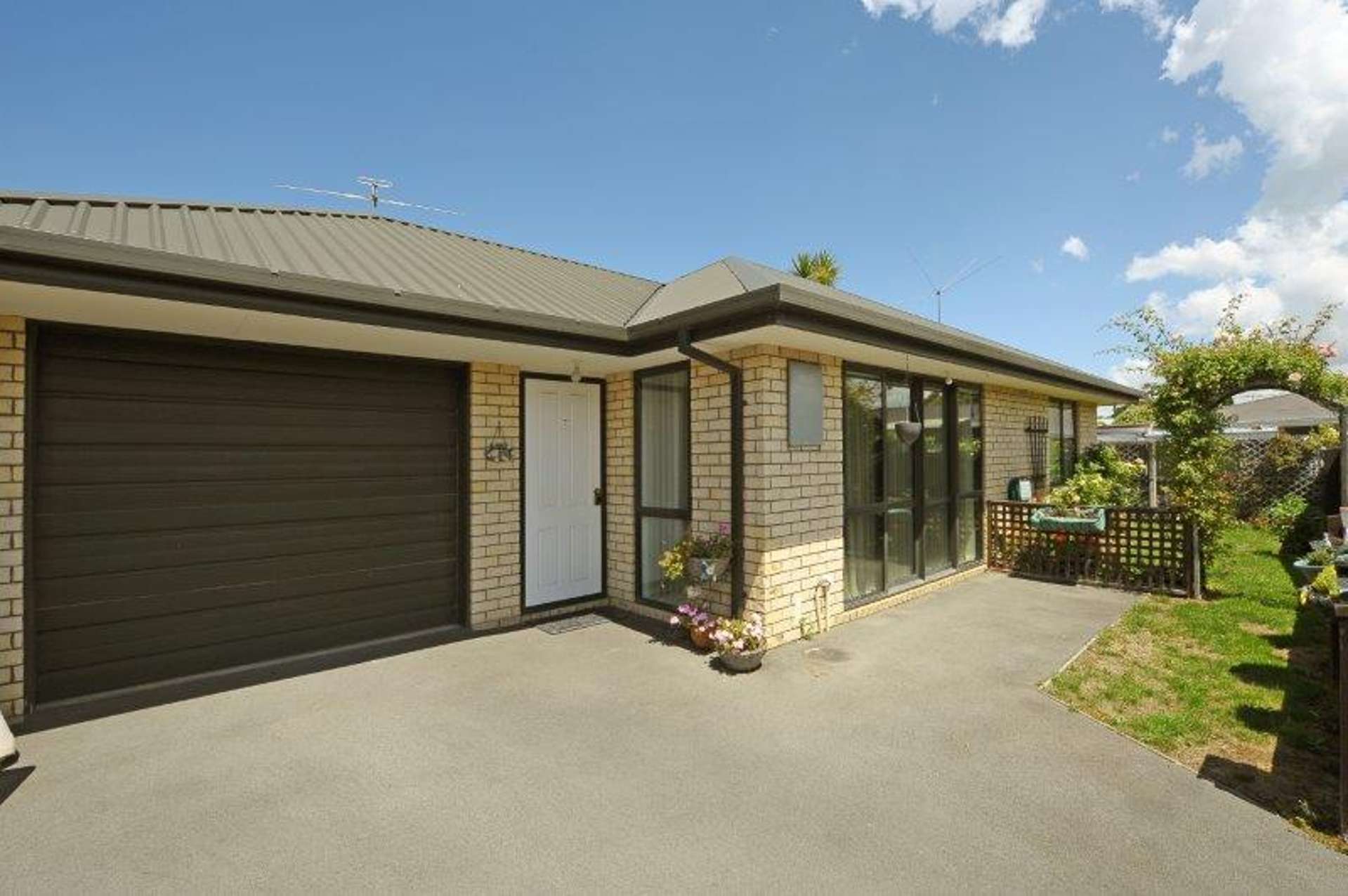 7 Woodham Courts Linwood_0