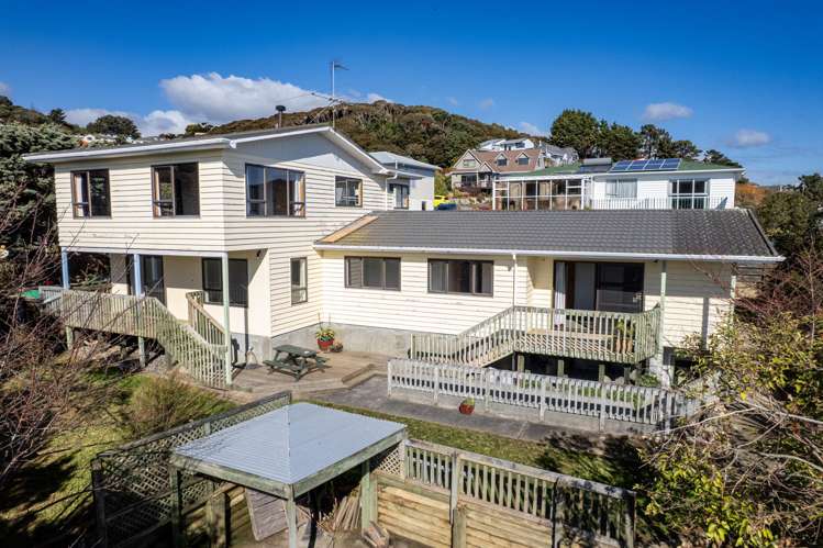 5 Kinloch Place Papakowhai_18